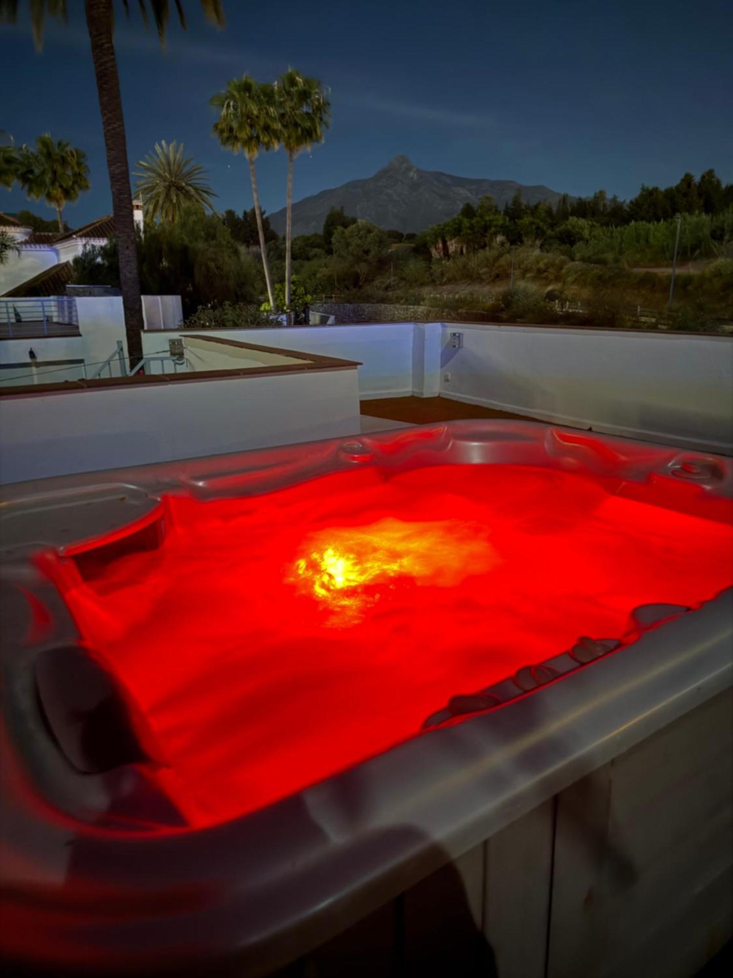 Puerto Banus Jacuzzi Close To Breath And Marbella Arena מארבלה מראה חיצוני תמונה